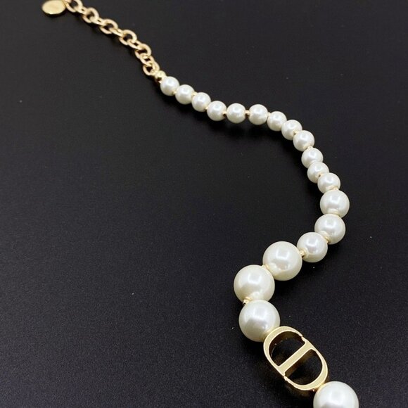 Dior Goddess Pearl Necklace - Picture 4 of 5